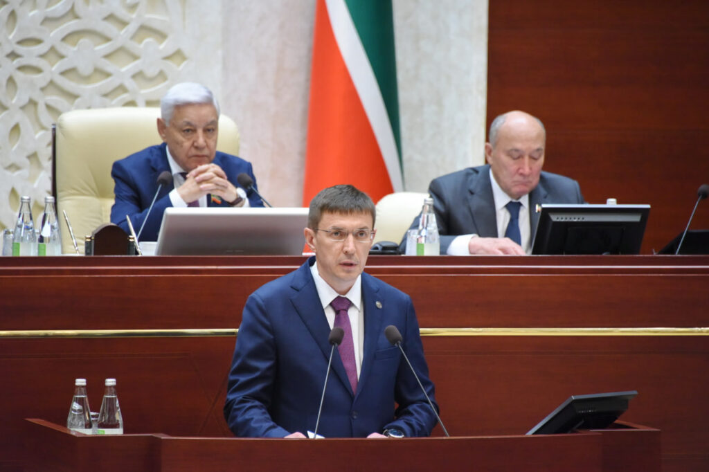 «Хорошо, если ошибки. Хуже, если афера»: Фарид Мухаметшин призвал усилить контроль за бюджетными тратами