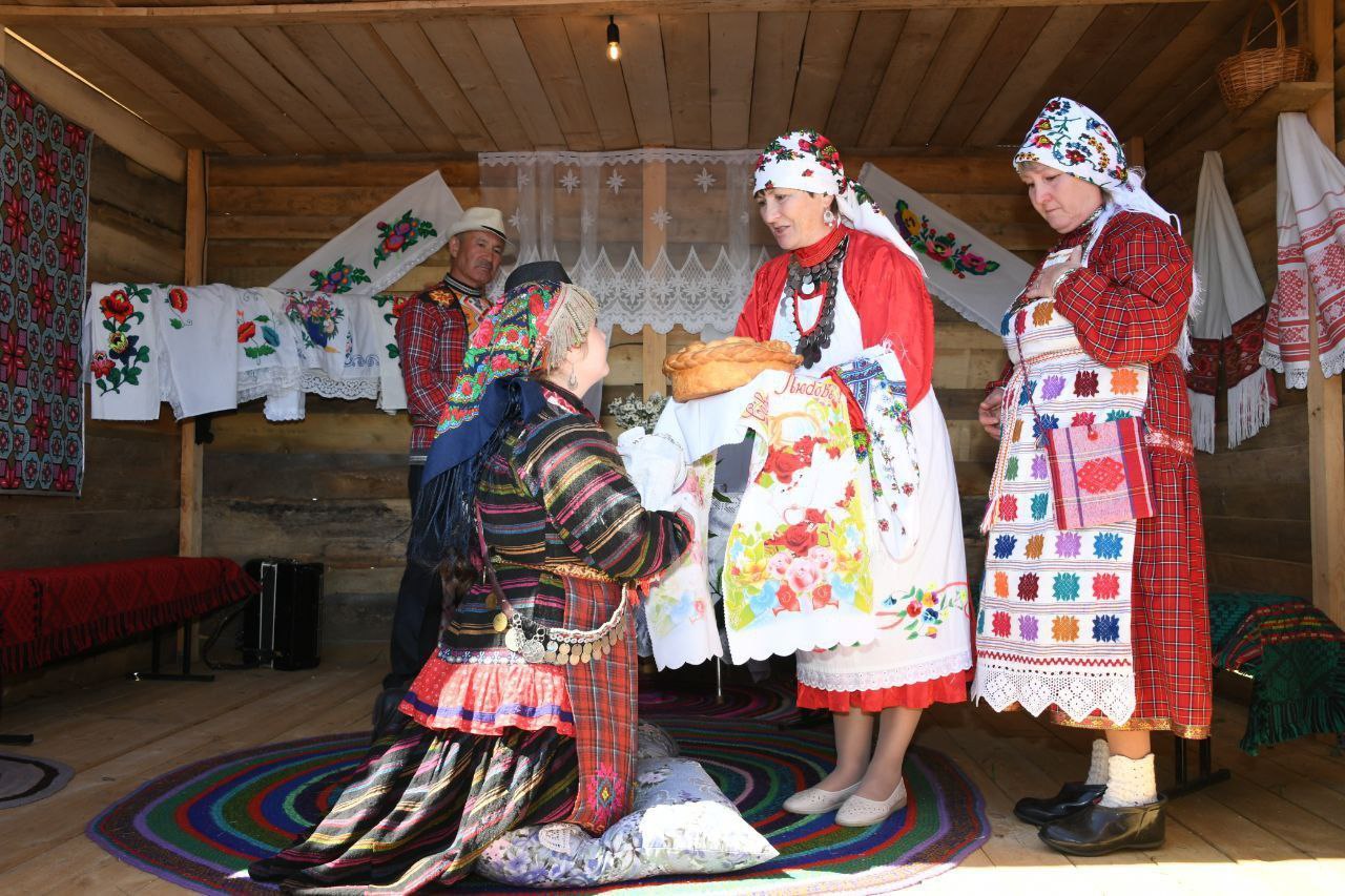 Минниханов дал старт удмуртскому празднику «Гырон Быдтон»