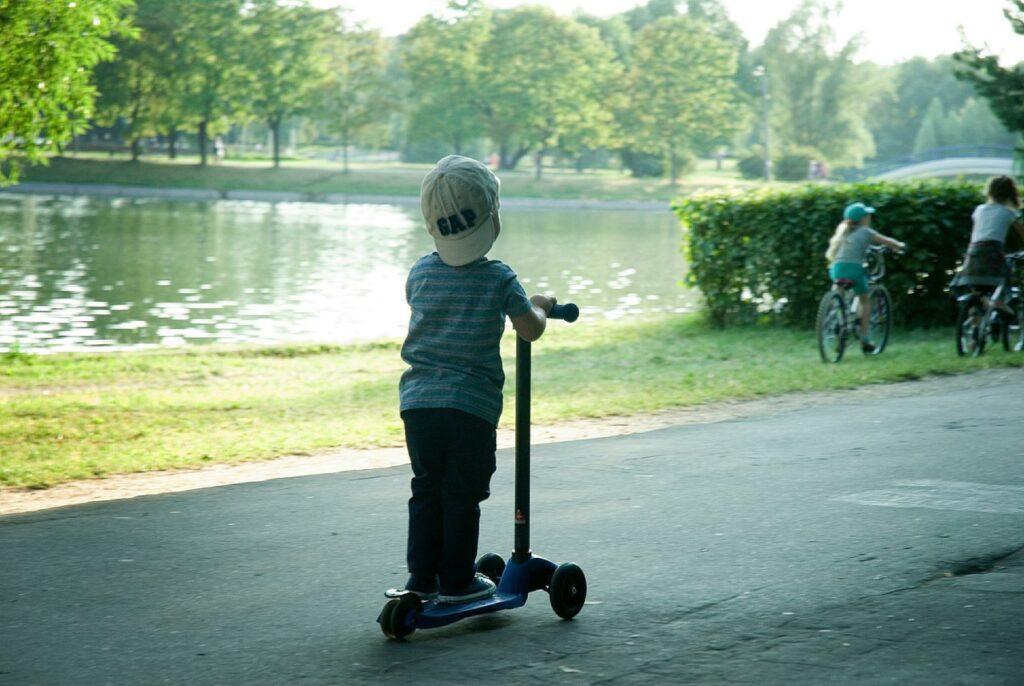 Самокат купили, а защиту забыли: врачи в Татарстане винят в детских травмах родителей