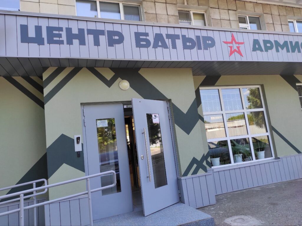 «У меня и брат там, и друзья»: контрактники из Татарстана едут на СВО не ради денег