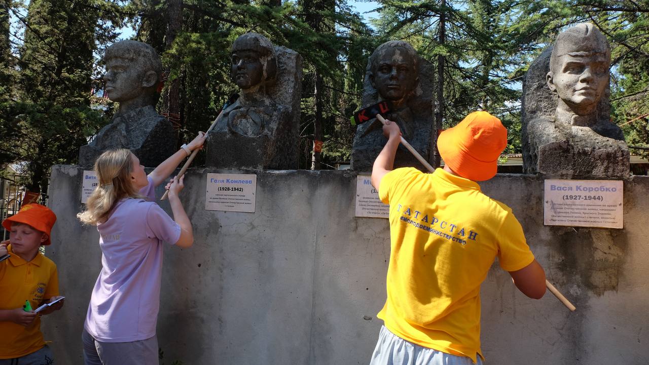 Патриотизм в сердцах детей: на творческой смене провели день памяти героев-пионеров