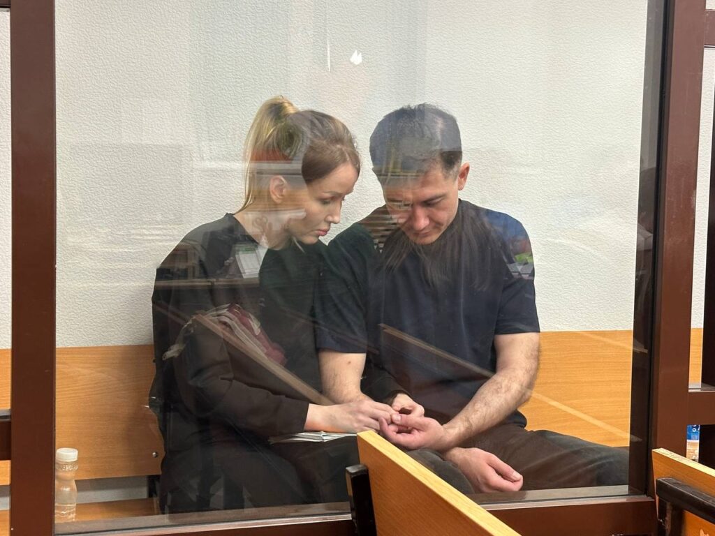 Половину – девочкам: хозяйкой борделя в центре Казани оказалась подруга прокурора