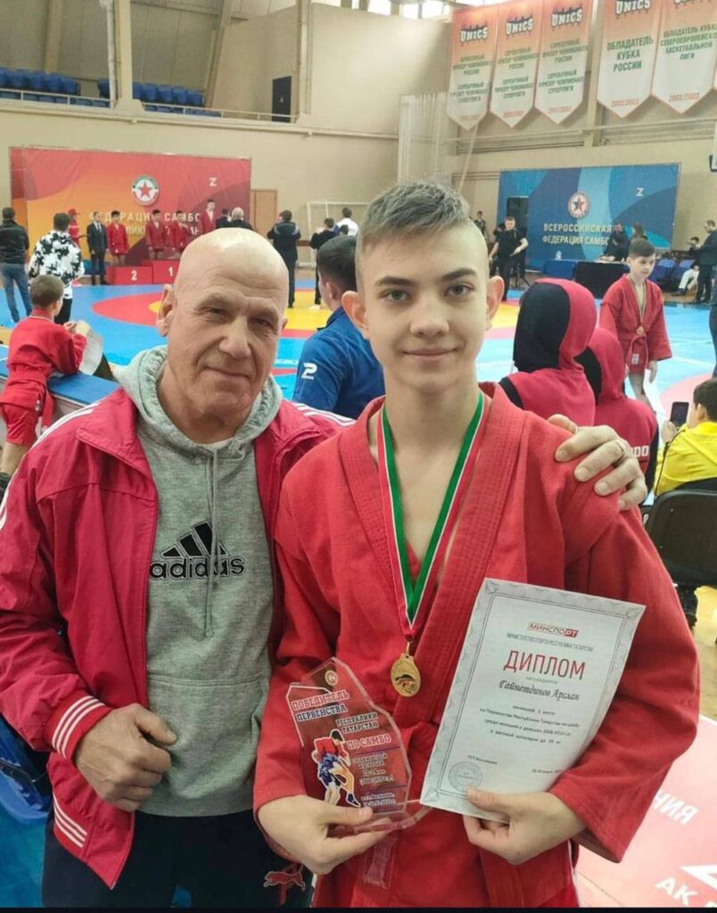 Татарстанские дзюдоисты помогли выбраться пассажирам из сошедшего с рельсов поезда в Волгоградской области