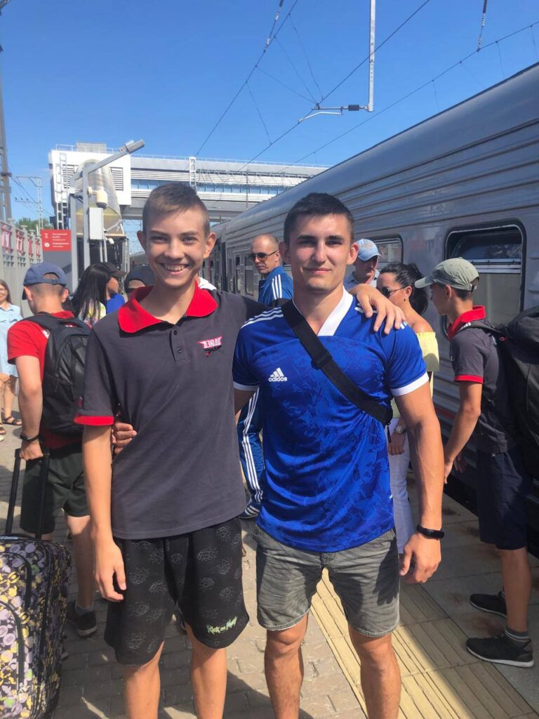 Татарстанские дзюдоисты помогли выбраться пассажирам из сошедшего с рельсов поезда в Волгоградской области