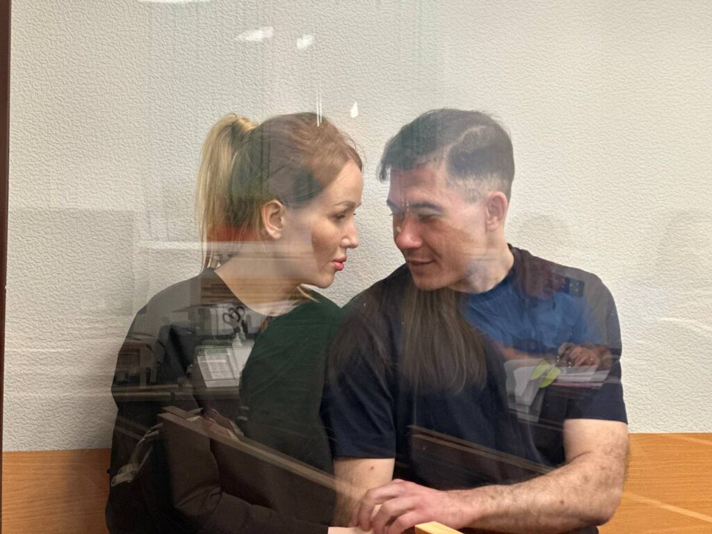 Половину – девочкам: хозяйкой борделя в центре Казани оказалась подруга прокурора