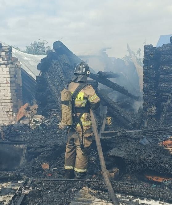 При пожаре в Мензелинском районе получили ожоги две пожилые женщины