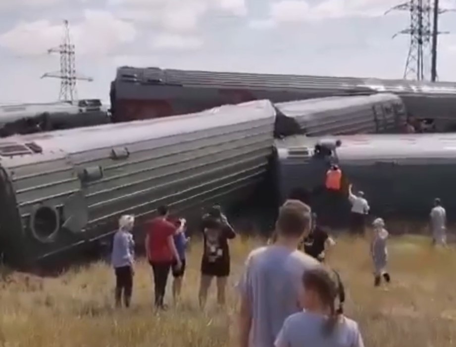 Поезд «Казань – Адлер» сошел с рельсов в Волгоградской области - есть пострадавшие