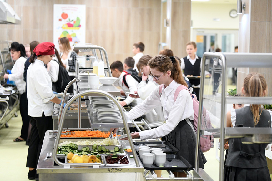 «Чем благополучнее город, тем больше отходов»: в Казани закомпостируют остатки школьных обедов