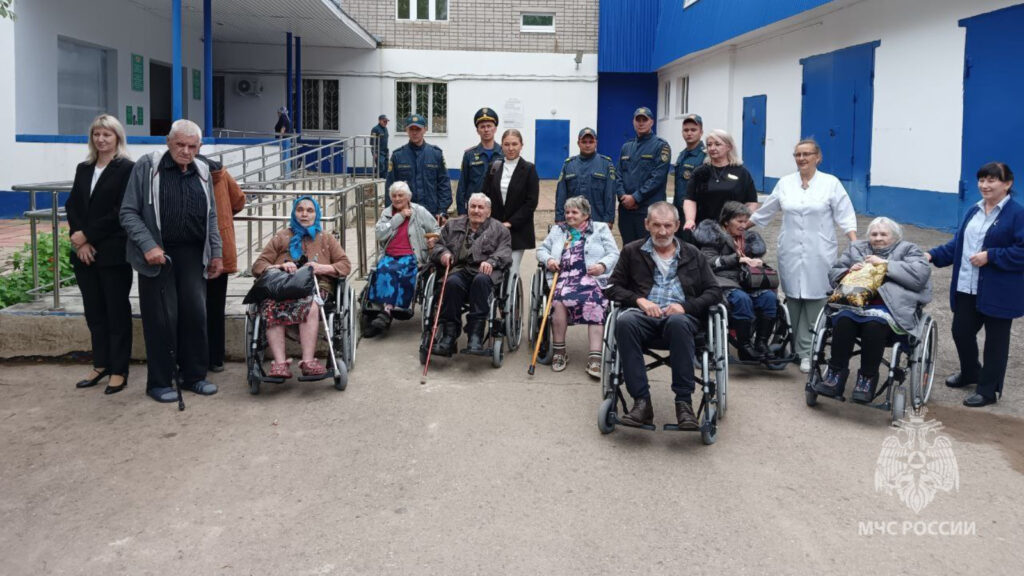 В домах-интернатах Татарстана приютили пожилых людей из Курской области