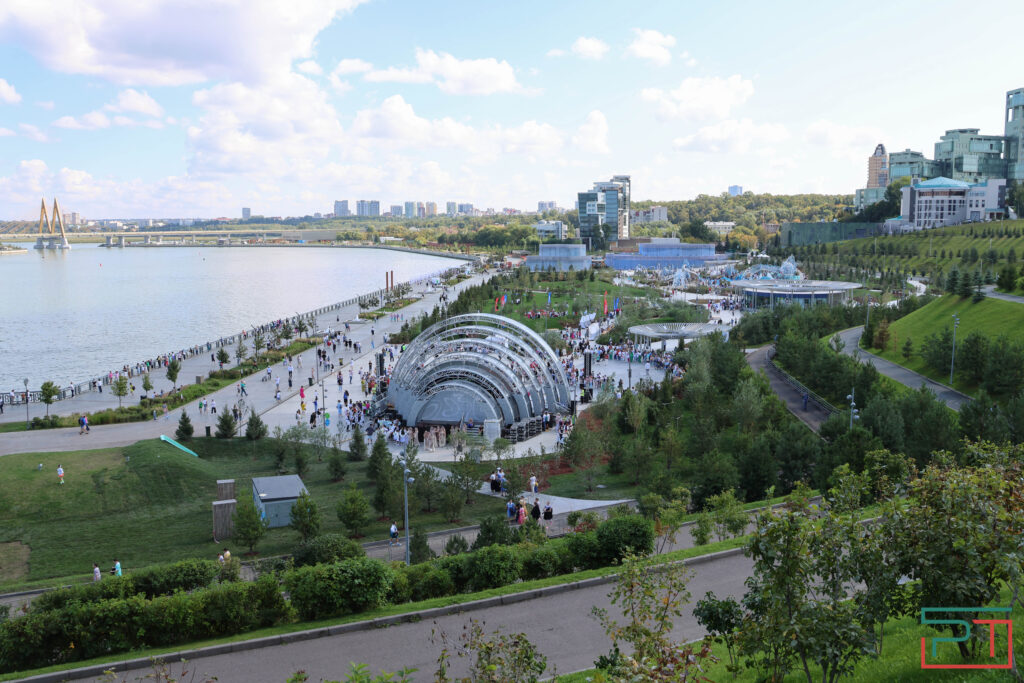 «Полностью изменил облик территории»: в Казани открылся детский парк «Елмай»