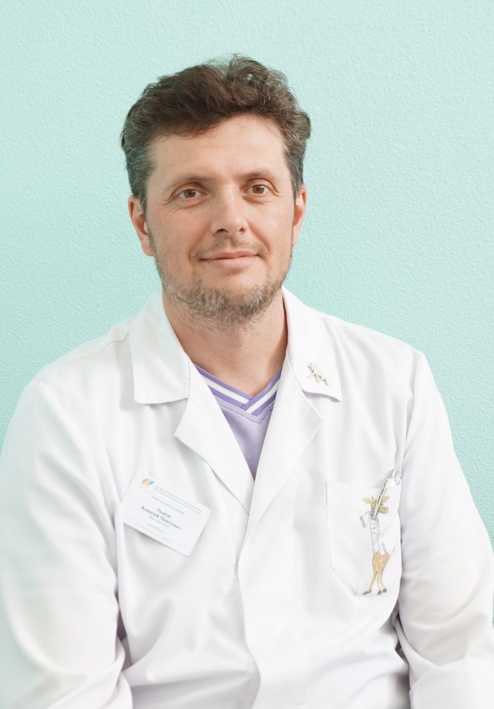 «Как страусы, глотают все»: врач ДРКБ Татарстана – об опасных находках в животах у детей