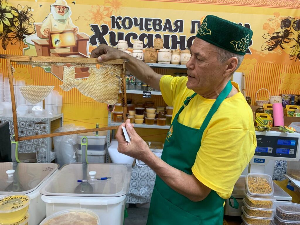 Меньше пчел – дороже мед: в Татарстане стремительно убывают пасеки