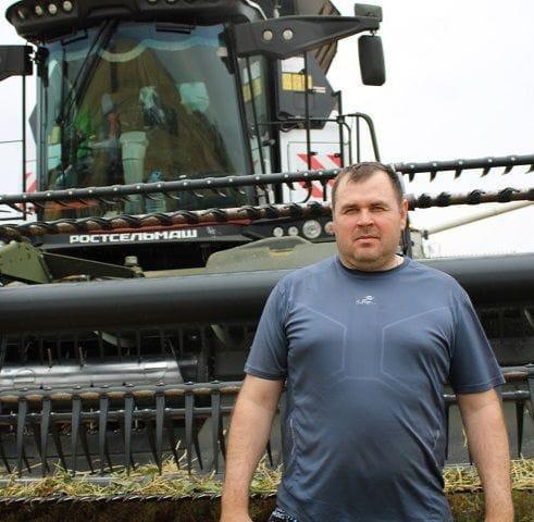 Не сидят в онлайнах, вкалывают на комбайнах: сколько зарабатывают батыры жатвы в Татарстане