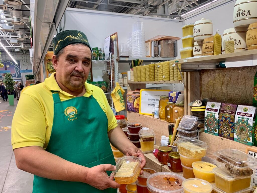 Меньше пчел – дороже мед: в Татарстане стремительно убывают пасеки