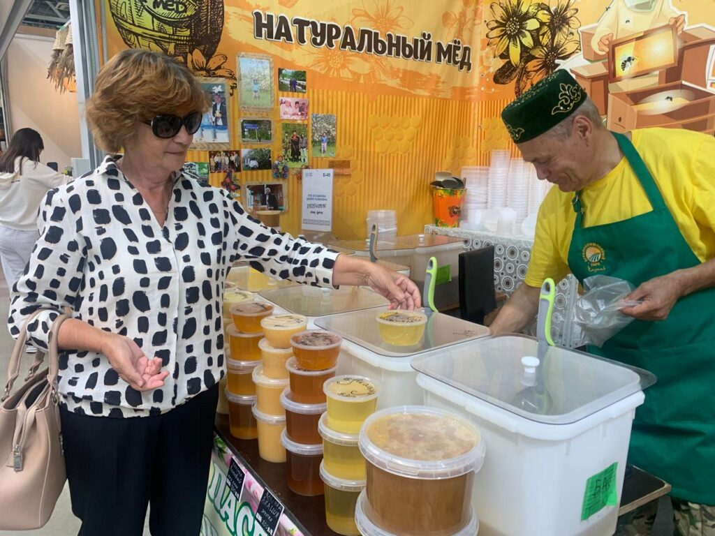 Меньше пчел – дороже мед: в Татарстане стремительно убывают пасеки