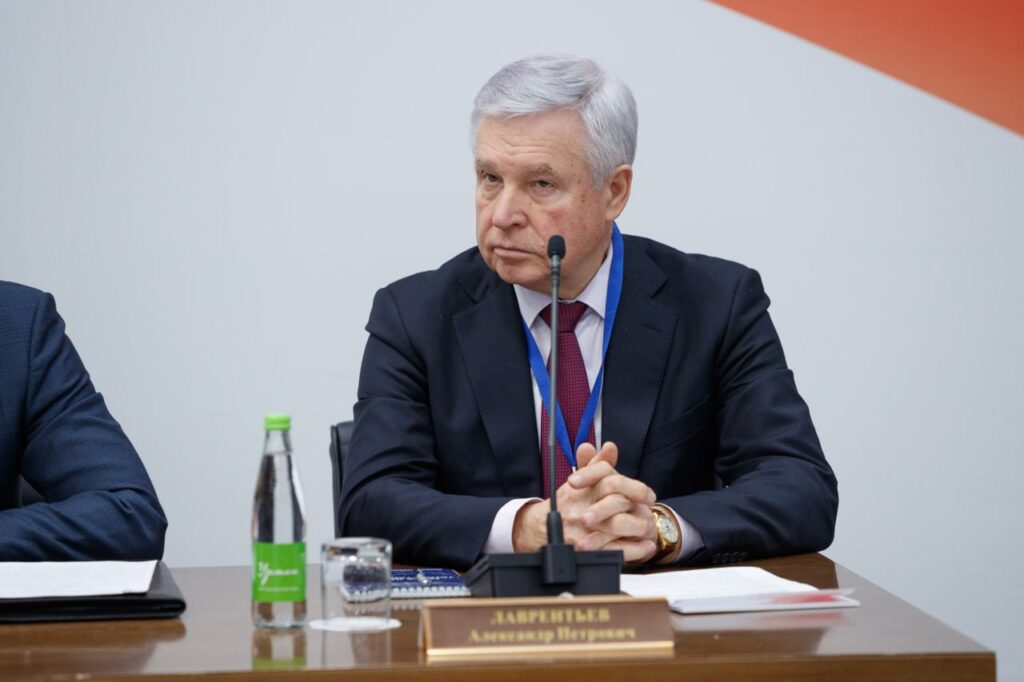 «Чубайс сбежал, а Путин разгребает»: экс-директор КВЗ – про кадровый голод и «Ансат»