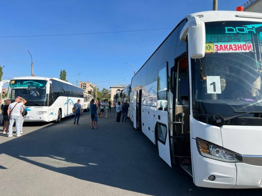 Татарстан отправил вторую смену детей из Лисичанска и Рубежного в Крым