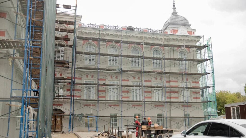 В Казани завершается ремонт театра Алафузова