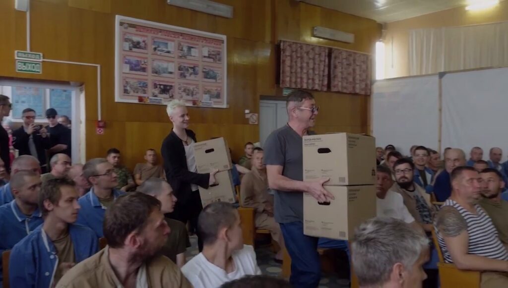 Shaman и Лепс дали благотворительные концерты в Курске