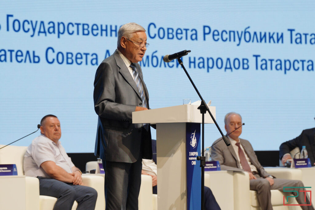 Донести правду на родном языке: роль национальных СМИ обсудили на форуме в Казани