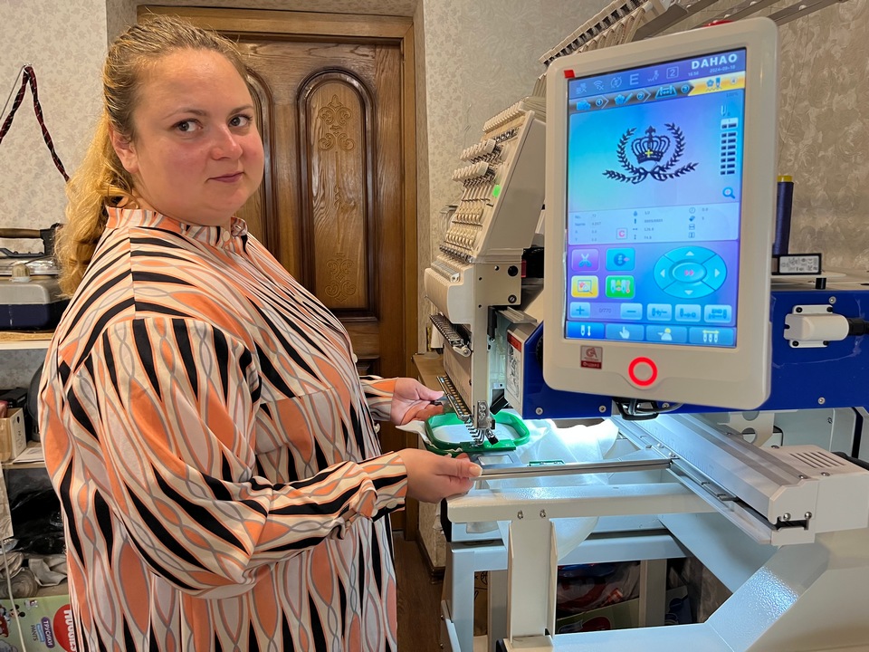 Победило счастье: лучшая мама-предприниматель Татарстана зарабатывает вышивкой