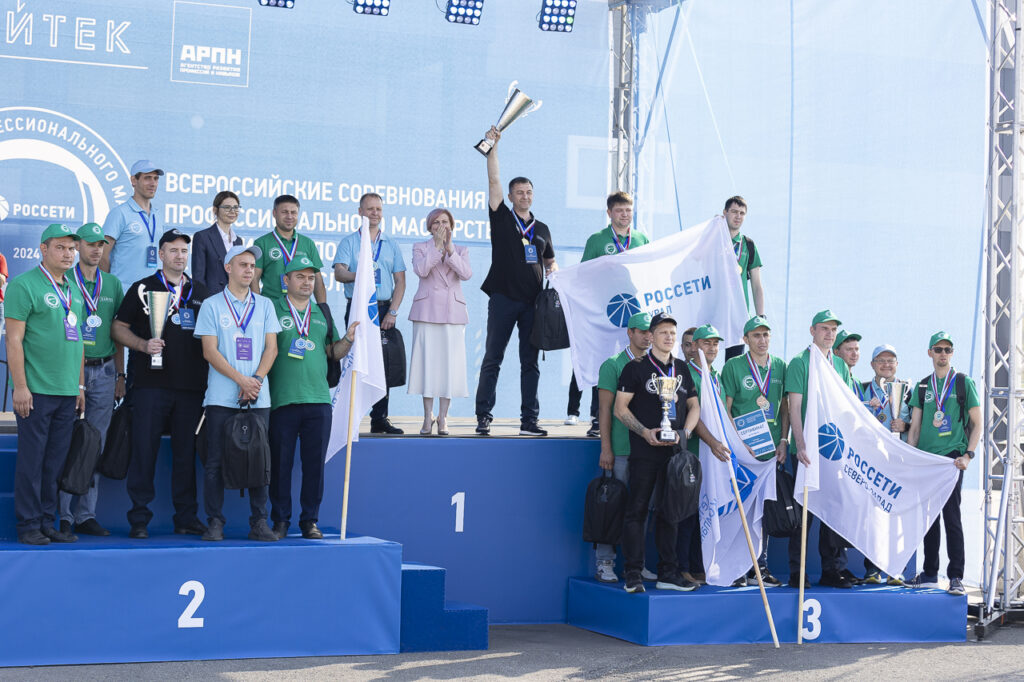 «Баллы за красоту монтажа»: в Татарстане завершились соревнования профмастерства сетевиков