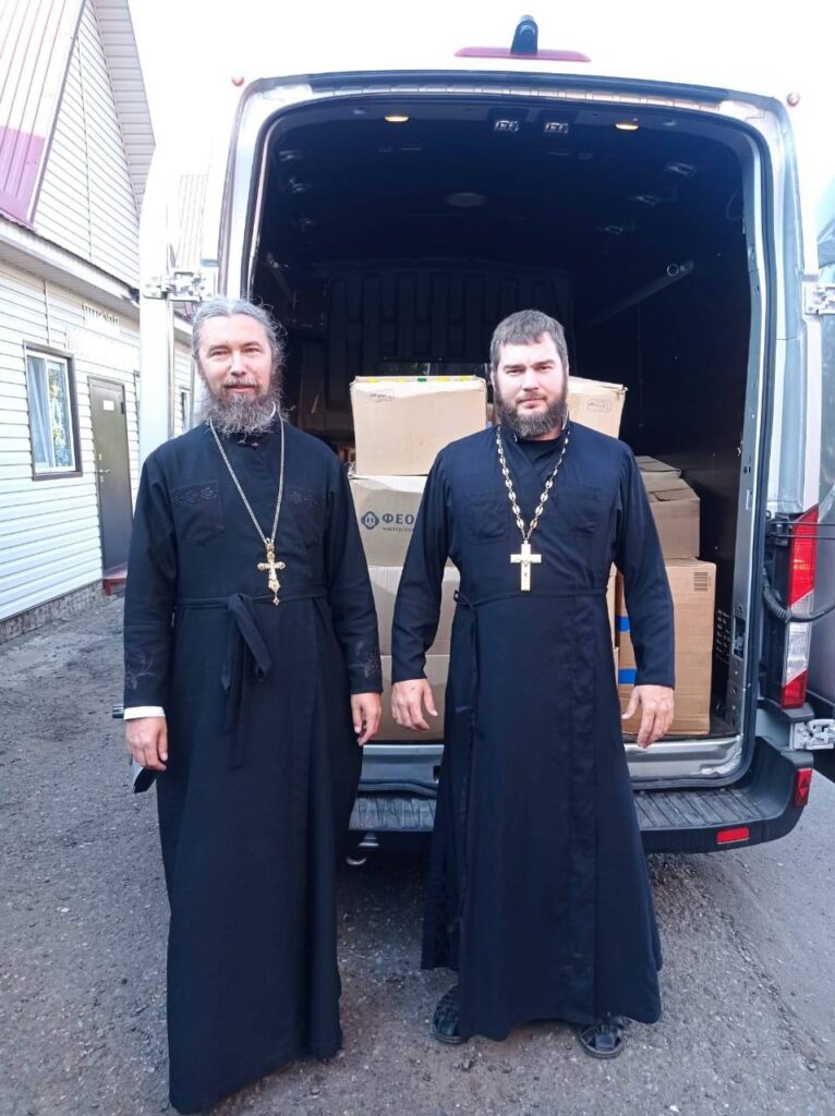 Прихожане храма в Нижнекамске отправили гумпомощь в зону СВО