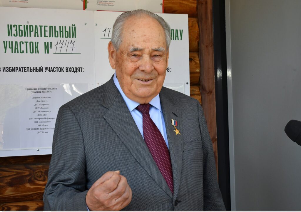 Шаймиев проголосовал на выборах депутатов Госсовета Татарстана