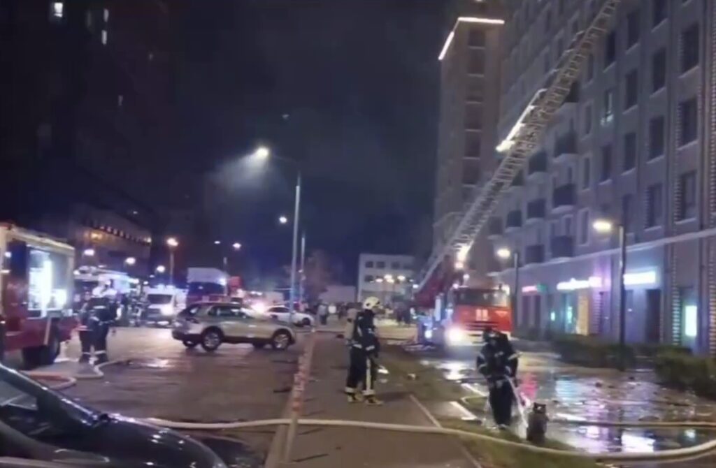 МЧС: пожар в Москве потушен — обнаружено тело погибшего