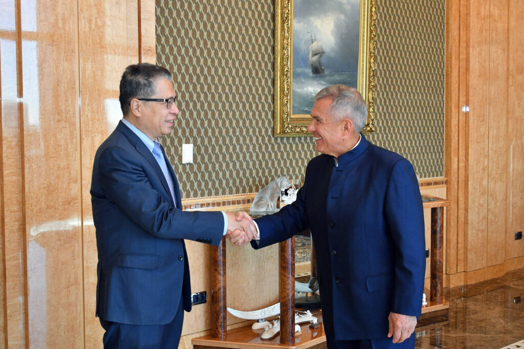 Раис Татарстана встретился с Чрезвычайным и Полномочным Послом Вьетнама