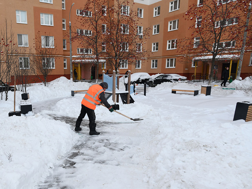В Казани дефицит дворников превышает 700 человек