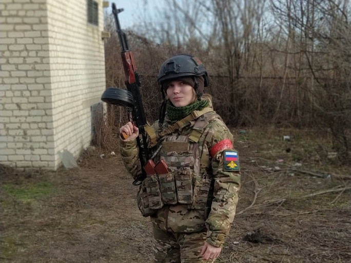 «Из-за денег так не воюют»: Марта из Татарстана рассказала о своем боевом опыте на СВО