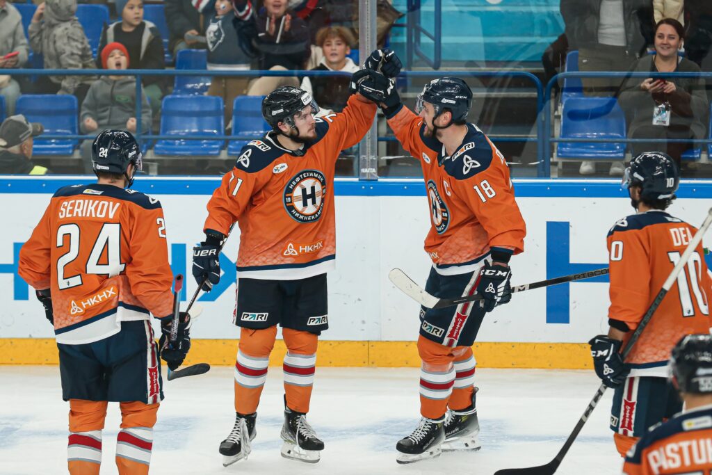 «Нефтехимик» разгромил «Амур» и выиграл второй матч подряд