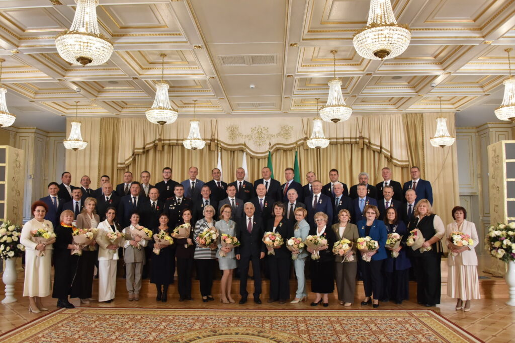 47 татарстанцев получили государственные награды России и Татарстана