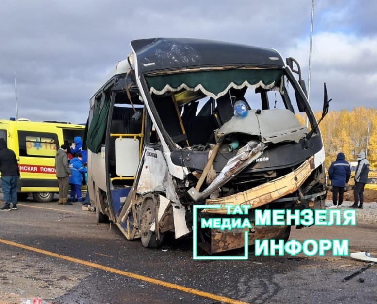 Два автобуса столкнулись под Мензелинском - есть погибшие и пострадавшие