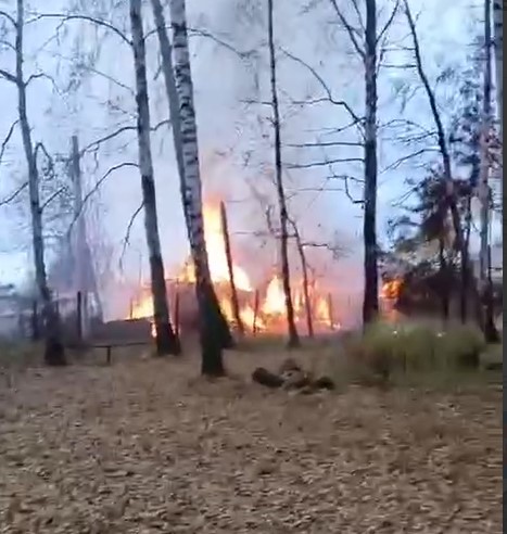 Пожар случился в садовом обществе Лаишевского района - видео