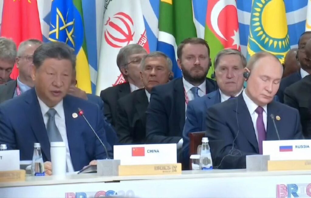 Раис Татарстана поделился фотографией с саммита БРИКС: завершаем!