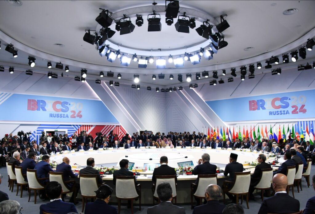 Минниханов принял участие в пленарном заседании саммита БРИКС в формате «аутрич»