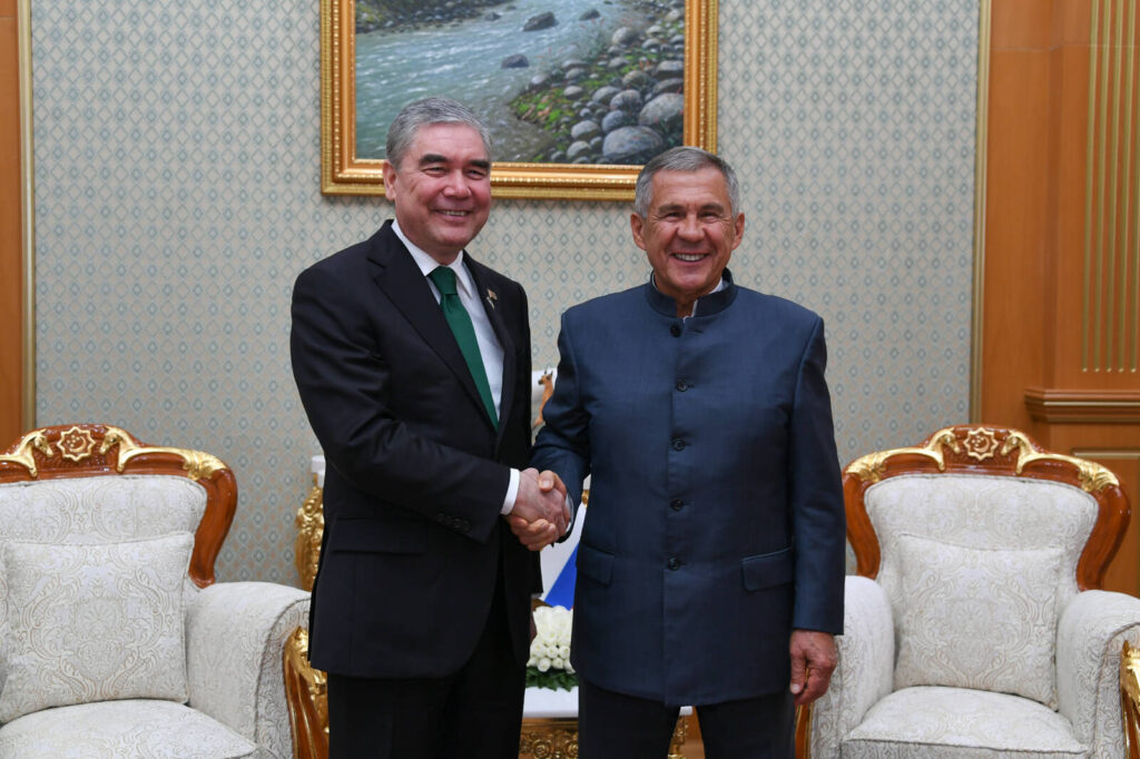 Минниханов встретился в Туркменистане с Гурбангулы Бердымухамедовым