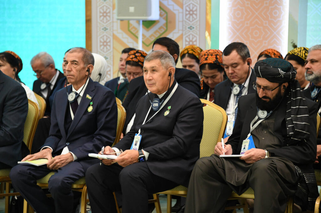 «Основа мира и развития»: Путин и Минниханов приняли участие в форуме в Ашхабаде