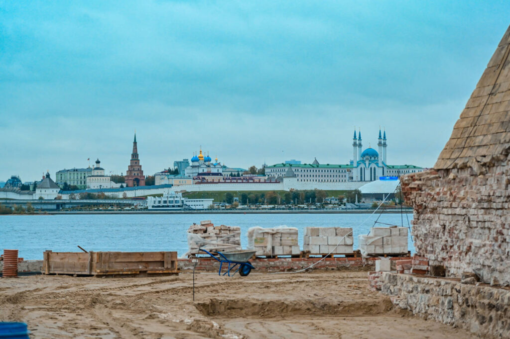 Минниханов заявил о скором завершении реконструкции Казанского Богородицкого монастыря