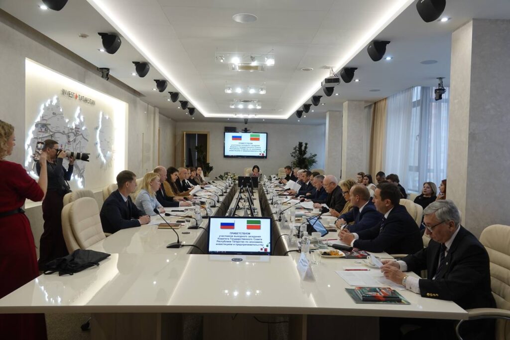 Депутаты Госсовета Татарстана и АИР РТ обсудили привлечение инвестиций в экономику республики