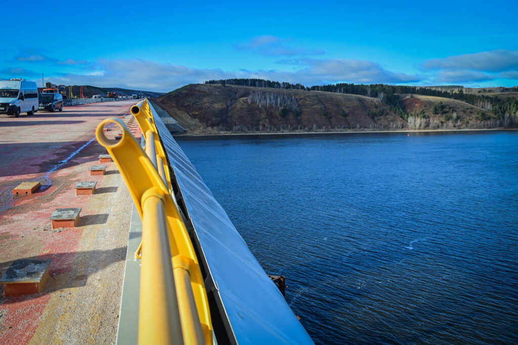 Минниханов оценил ход работ на обходе Нижнекамска и Челнов и проехал по новой дороге