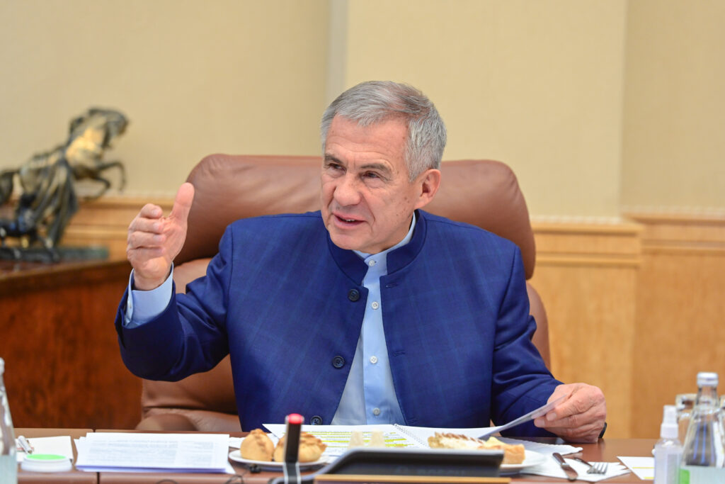 Минниханов: В условиях СВО мы увидели, насколько важно патриотическое воспитание