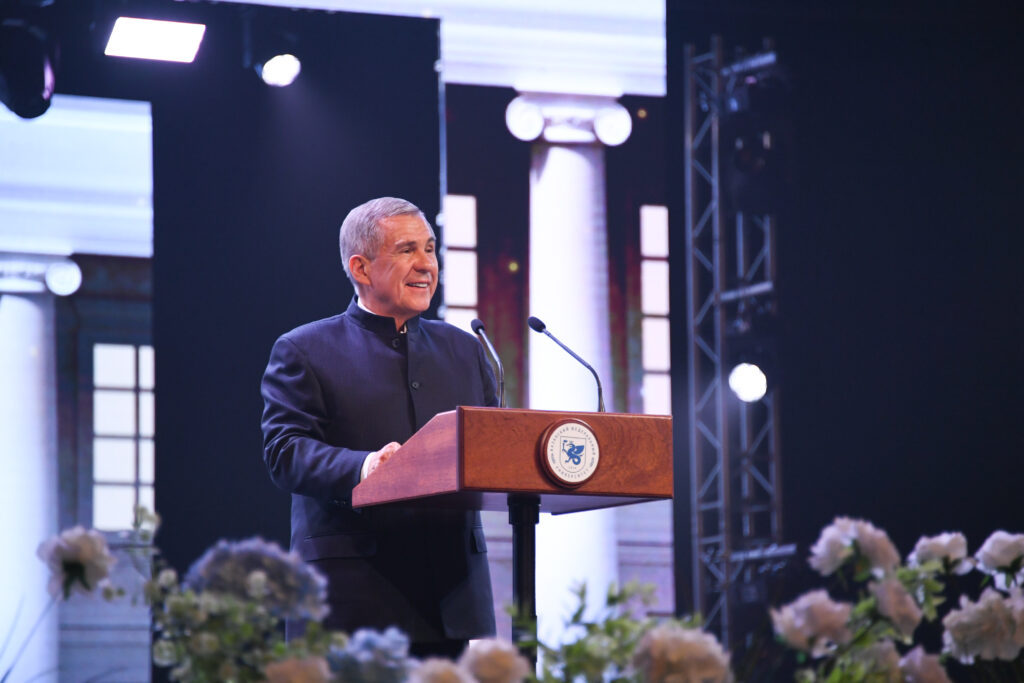 Минниханов: КФУ сыграл важную роль в развитии мирового научного познания в самых разных направлениях