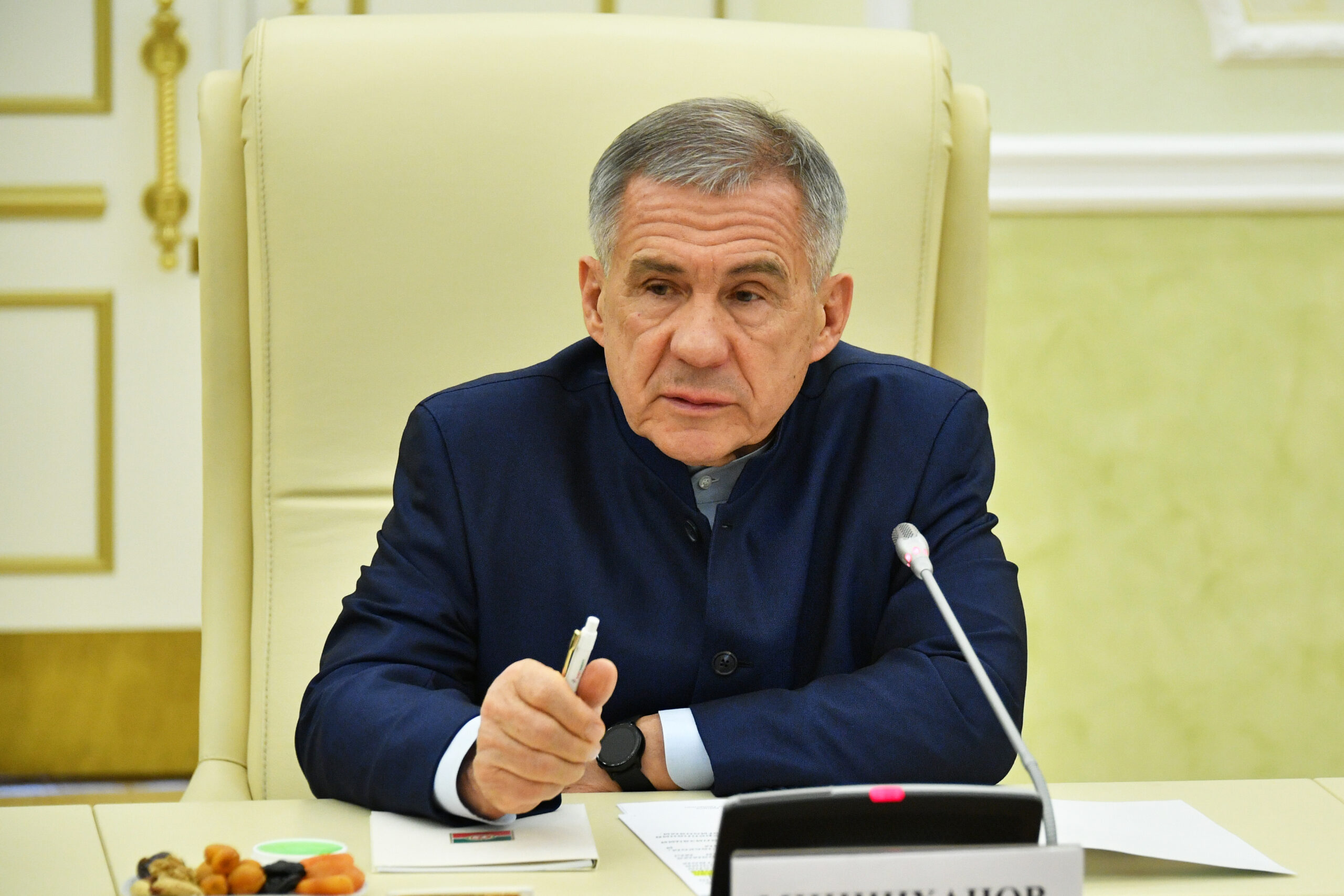 Минниханов присудил госпремии РТ в области науки и техники 12 специалистам