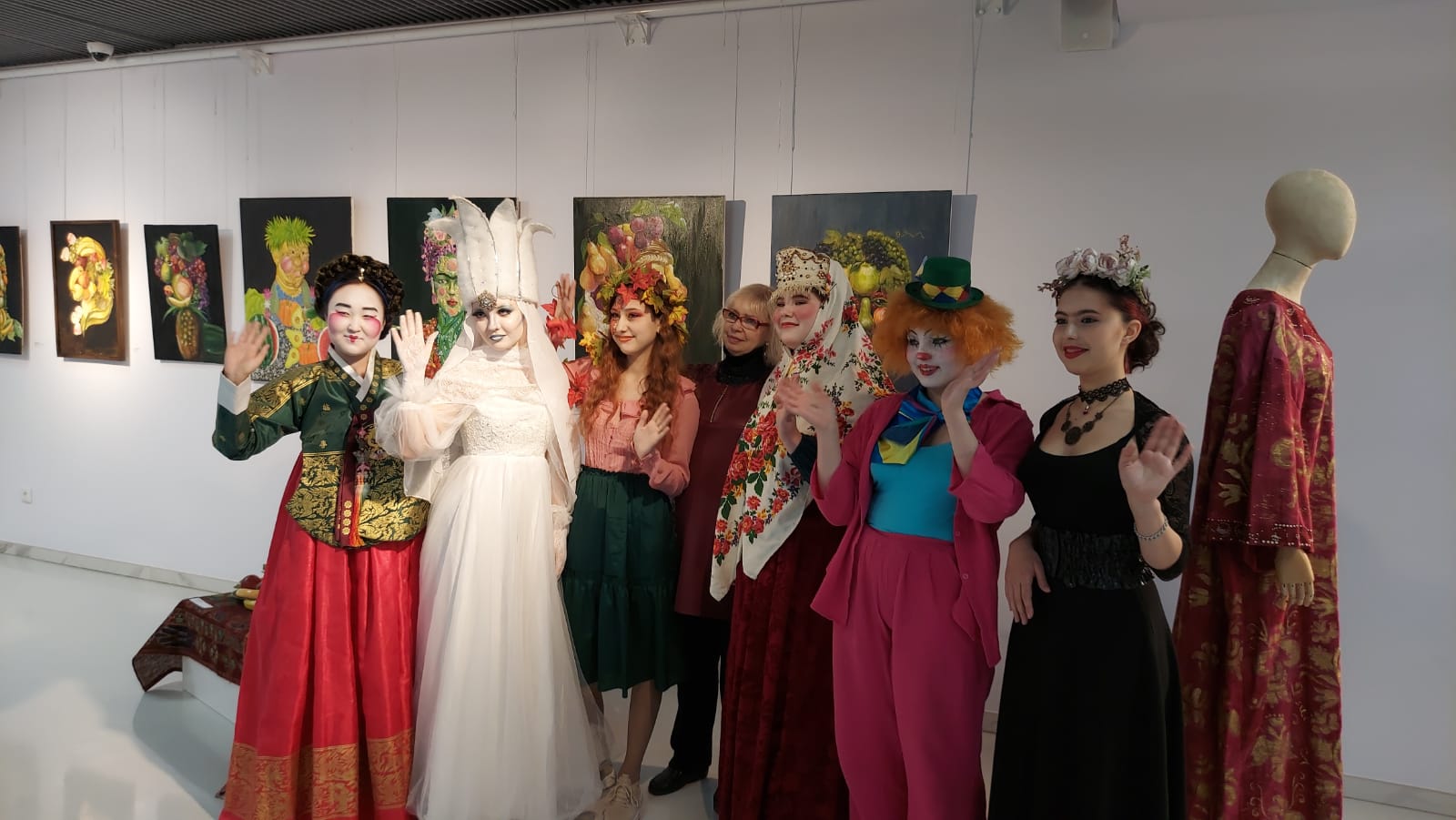 Театр начинается с гримерки: древнейшая профессия в Казани под угрозой исчезновения