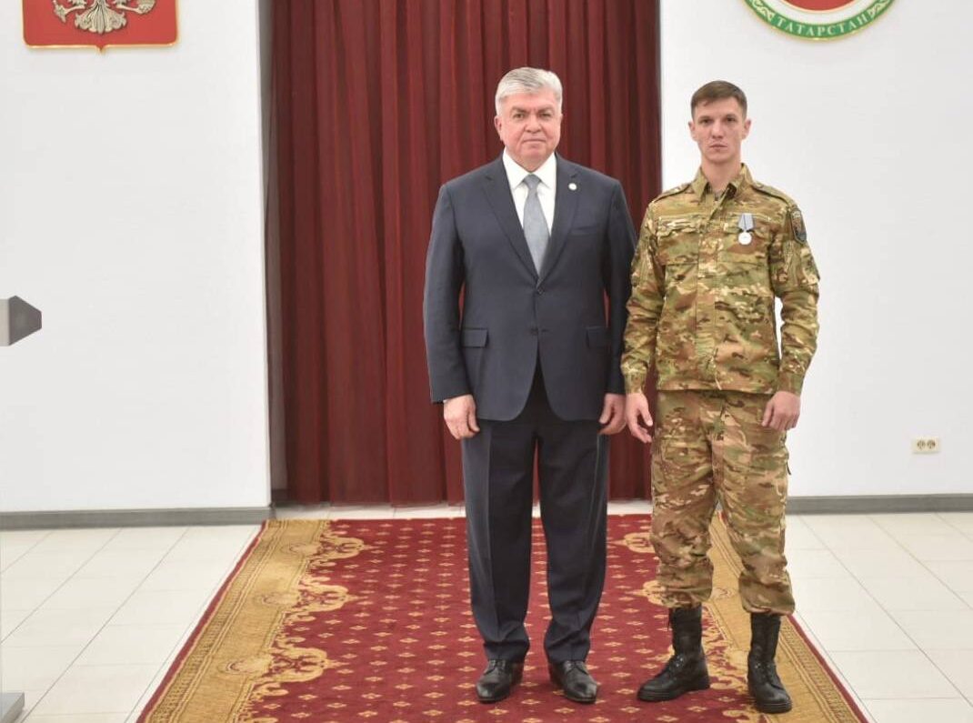 Шести челнинцам – бойцам СВО вручили государственные награды