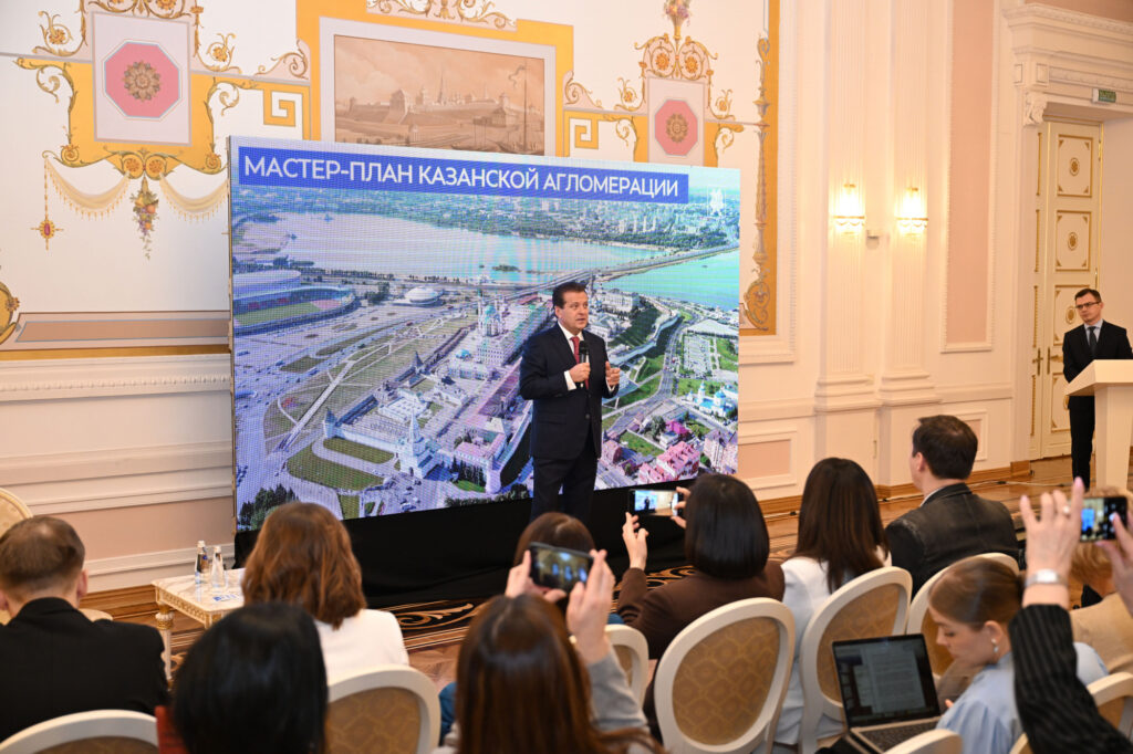 «Если любишь быстро ездить»: мэр Казани озвучил планы строительства в городе платных дорог