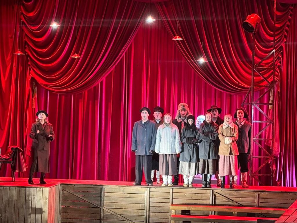 В Челнах ко Дню героев Отечества показали спектакль «Дети 41-го»